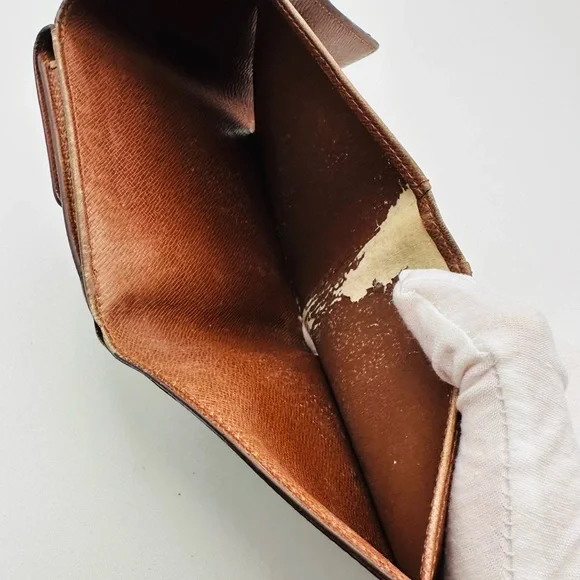 Louis Vuitton Compact Monogram Wallet - Picture 6 of 9